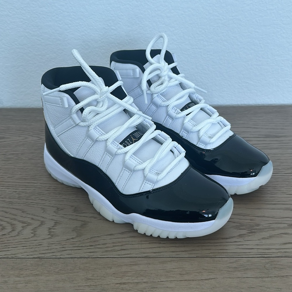 Air Jordan 11 Gratitude - Size 9 Men’s - Used